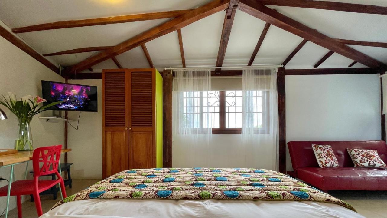 Iguanazu Bed & Breakfast Guayaquil Exterior photo