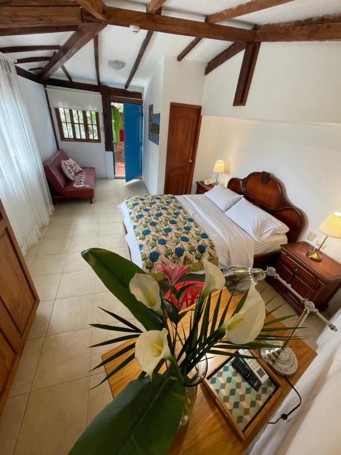 Iguanazu Bed & Breakfast Guayaquil Exterior photo