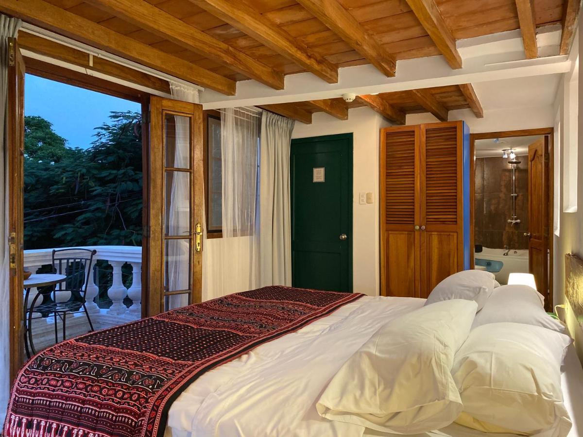 Iguanazu Bed & Breakfast Guayaquil Exterior photo