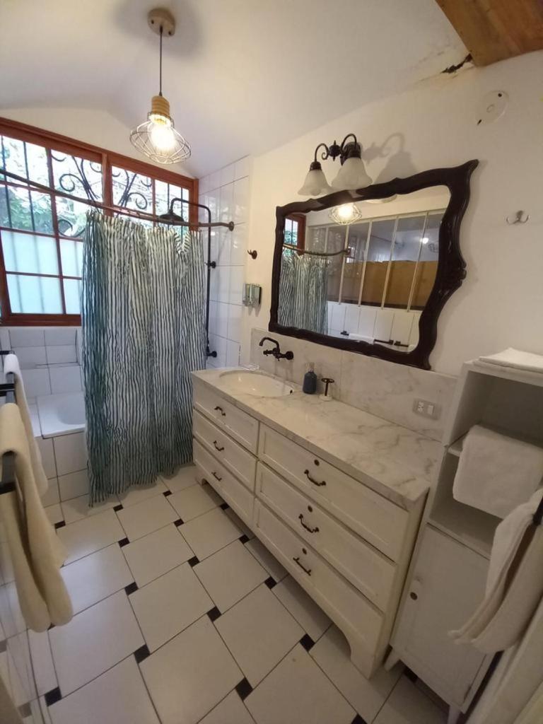 Iguanazu Bed & Breakfast Guayaquil Exterior photo